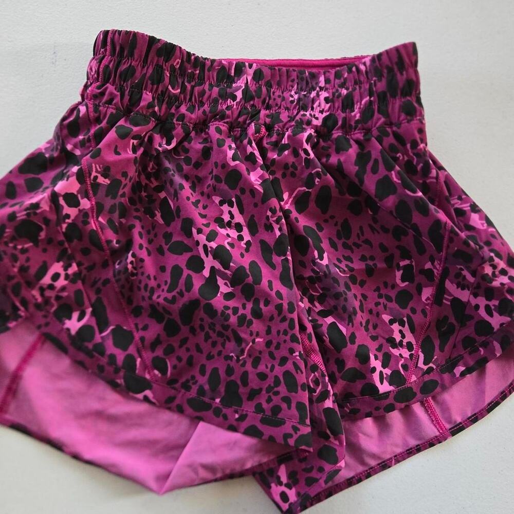 Lululemon Womens pink cheetah print speed Up Shorts